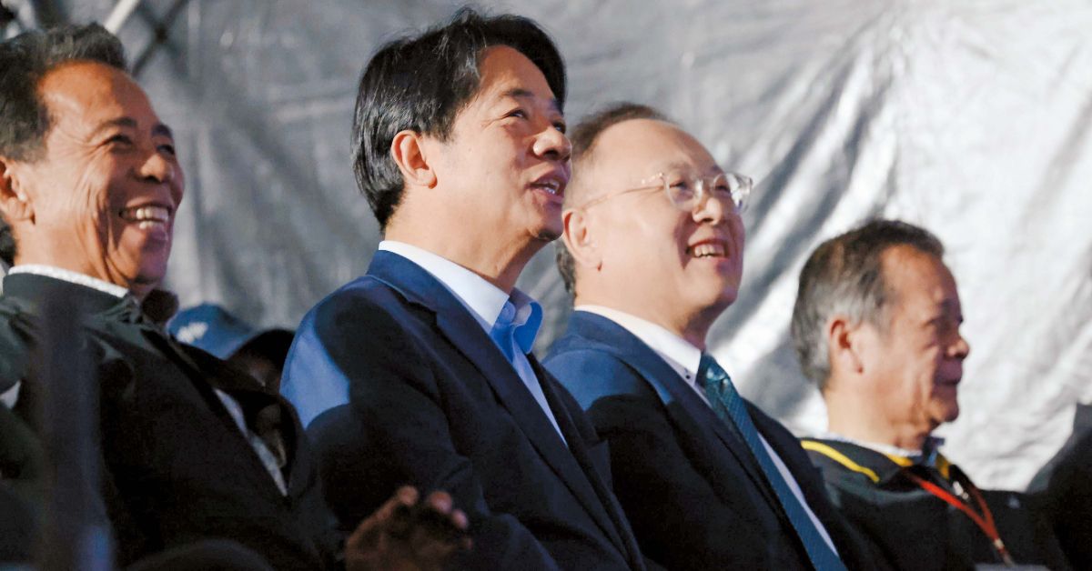 Re: [新聞] Re: [新聞] 二寶媽搭高鐵被舉牌！大寶獨留座位上心碎