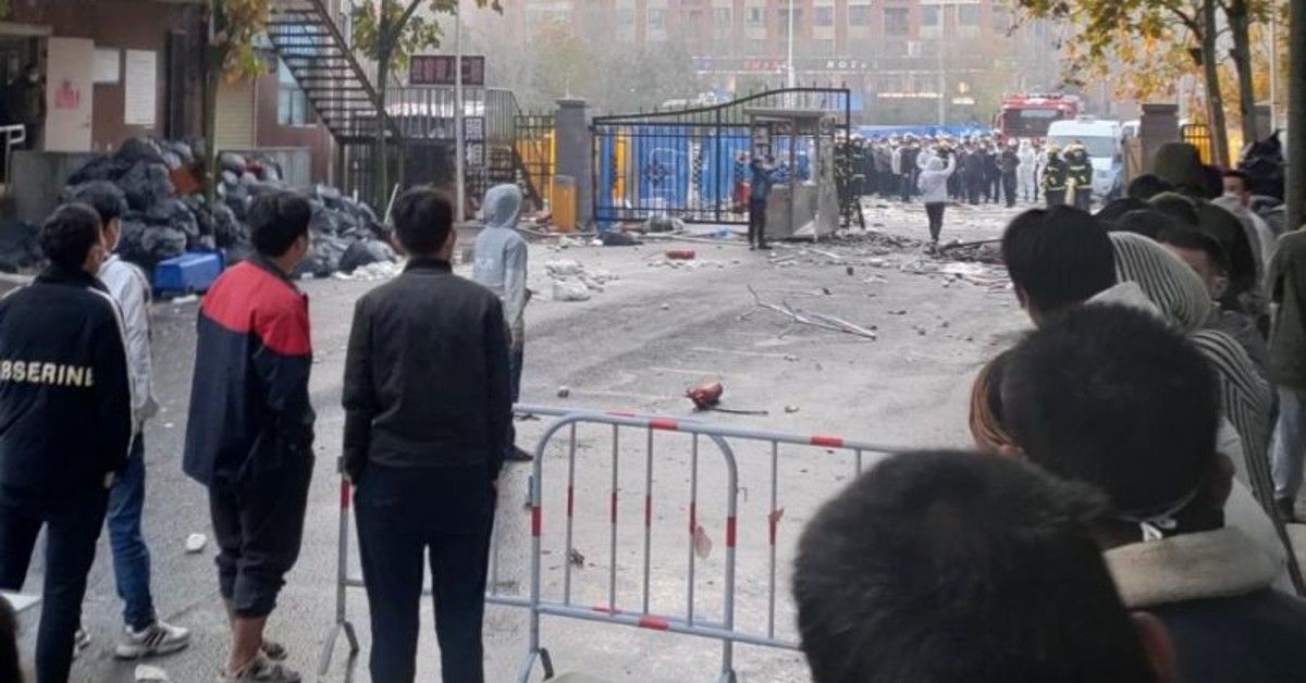 鄭州富士康爆警方持棍鎮壓！數百員工疑不滿勞雇合約抗爭